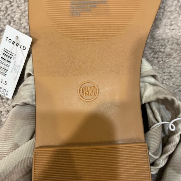 Torrid Wide Width Fabric T-Strap Sandals - Picture 8 of 9